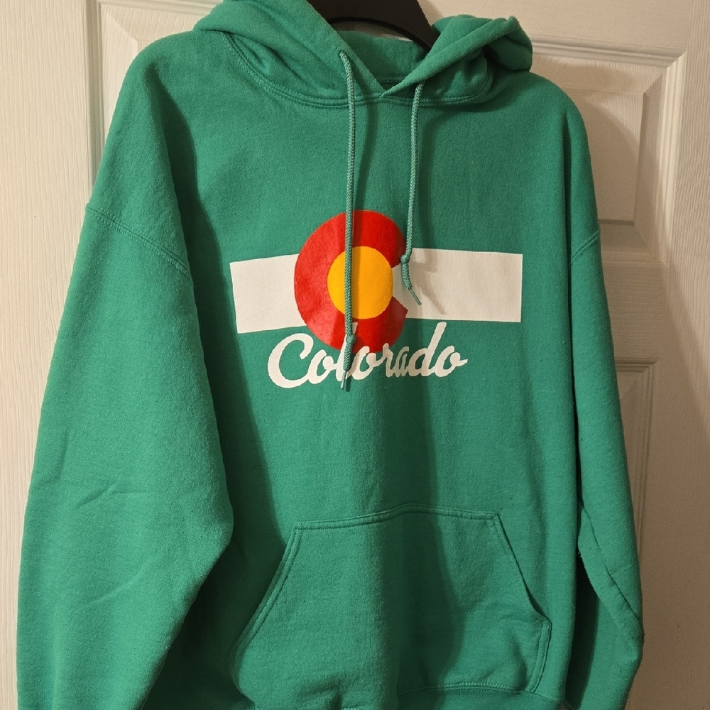 Gildan Green Colorado Graphic Hoodie